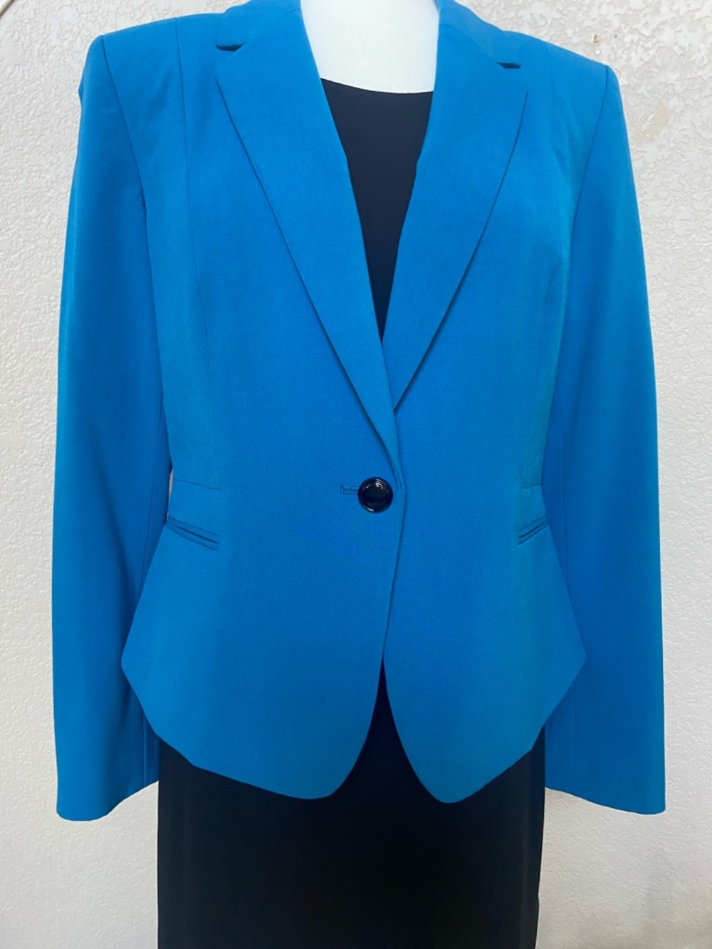 Nine West Vibrant Turquoise Single-Button Blazer, size 8